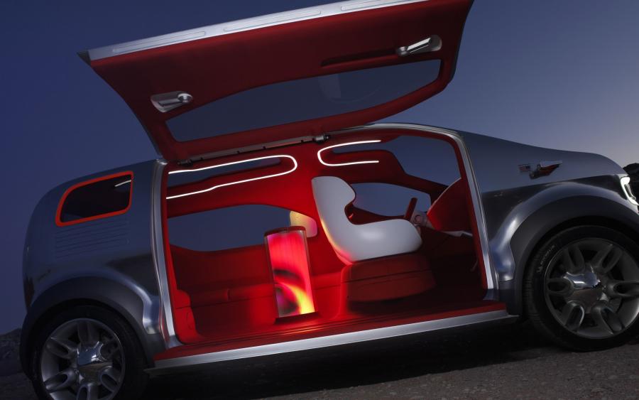  Ford Airstream Concept 2007 года  (фото 3 из 37)